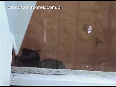 ❤️ Καυλωμένος άντρας που παρακολουθεί τη φίλη του με έναν άλλο άντρα, καταγράφοντας ένα γαμημένο βίντεο χωρίς να ενοχλεί το ζευγάρι ❤️❌ Σούπερ σεξ ️❤